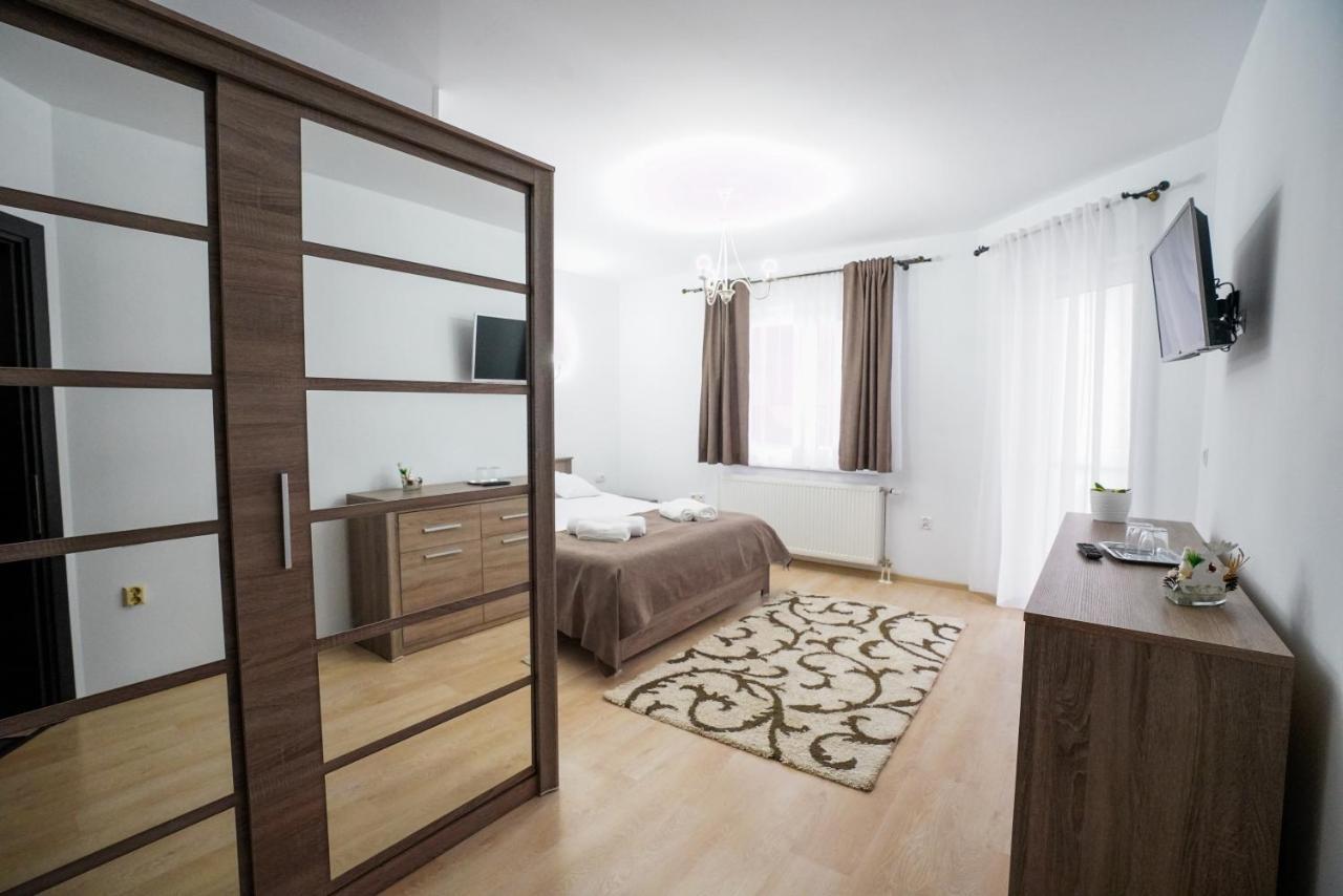 Casa Alessias Hotel Vişeu de Sus Esterno foto